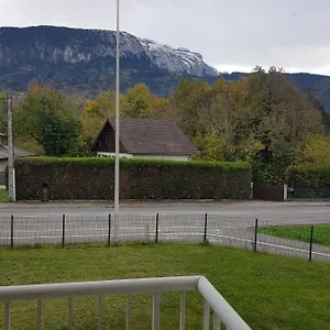https://superbe-appartement-en-rsidence-prive-avec-un-parking-prive.hotels-rhonealpes.com